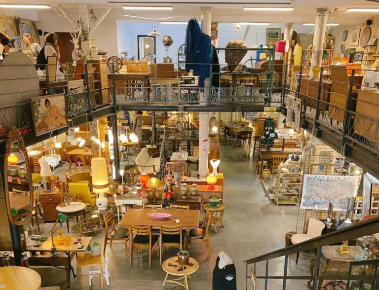 Les Brocanteurs du Passage Saint Michel Brocante Antiquaire Bordeaux France 768x588