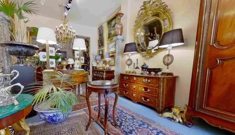 Pipat Antiquites Brocante Antiquaire Bordeaux France 768x442