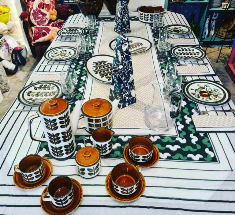 Abundantia Brocante Antiquaire Paris France 768x702