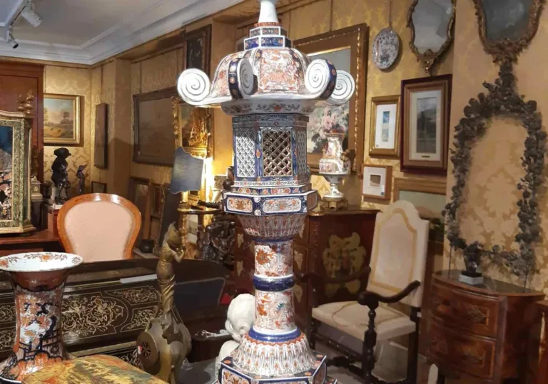 Charles Schoumer Brocante Antiquaire Lyon France 768x539