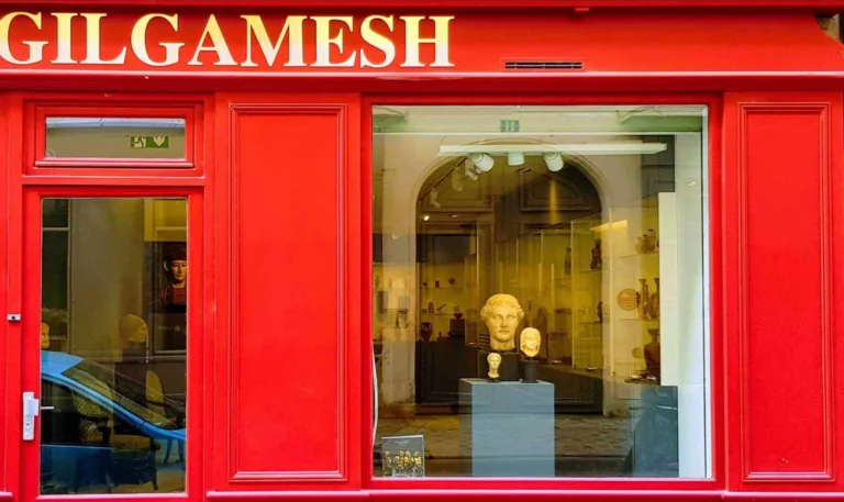 Galerie Gilgamesh Brocante Antiquaire Paris France 768x457