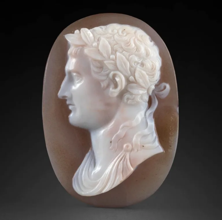 Marie Biancarelli Brocante Antiquaire Paris France 768x762