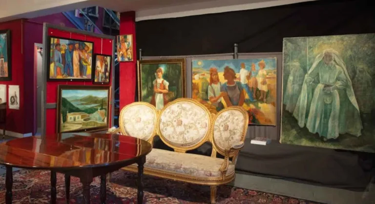 Osenat Maison de Vente aux Encheres Brocante Antiquaire Versailles France 768x419