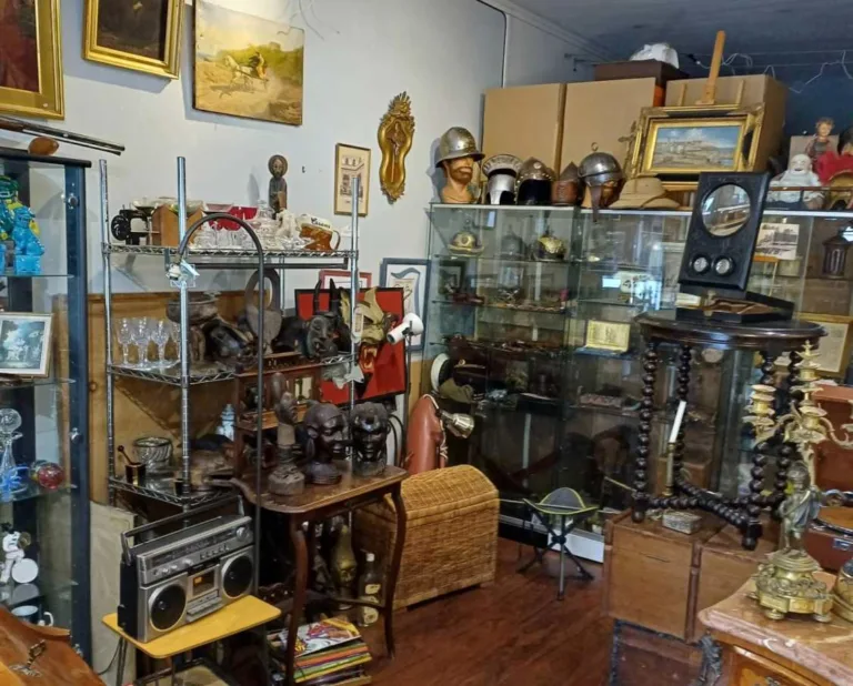 Rudolphb Brocante Antiquaire Marseille France 768x618