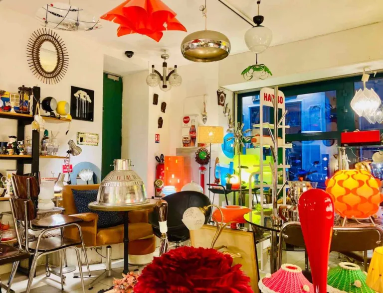 Absolutely Fabulous Brocante Antiquaire Marseille France 768x589