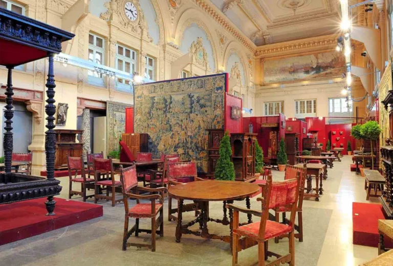 Aguttes Lyon Maison de Vente aux Encheres Brocante Antiquaire Lyon France 768x521