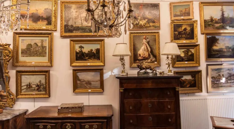 Conan Belleville Hotel DAinay Maison de Vente aux Encheres Brocante Antiquaire Lyon France 768x425