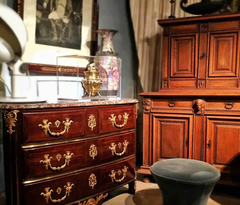 Galerie Didier Jean Nenert Brocante Antiquaire Paris France 1 768x656