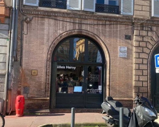 Galerie Gilles Hervy Brocante Antiquaire Toulouse France 1