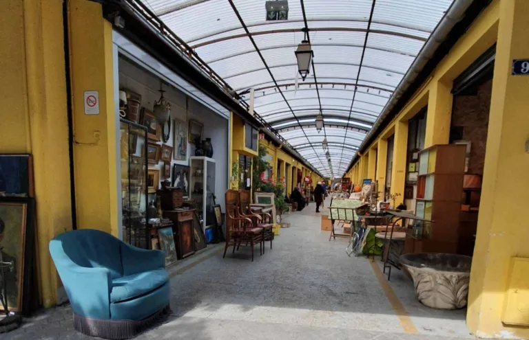 Marche Jules Valles Marche aux Puces de Saint Ouen Brocante Antiquaire Saint Ouen France 1 768x495