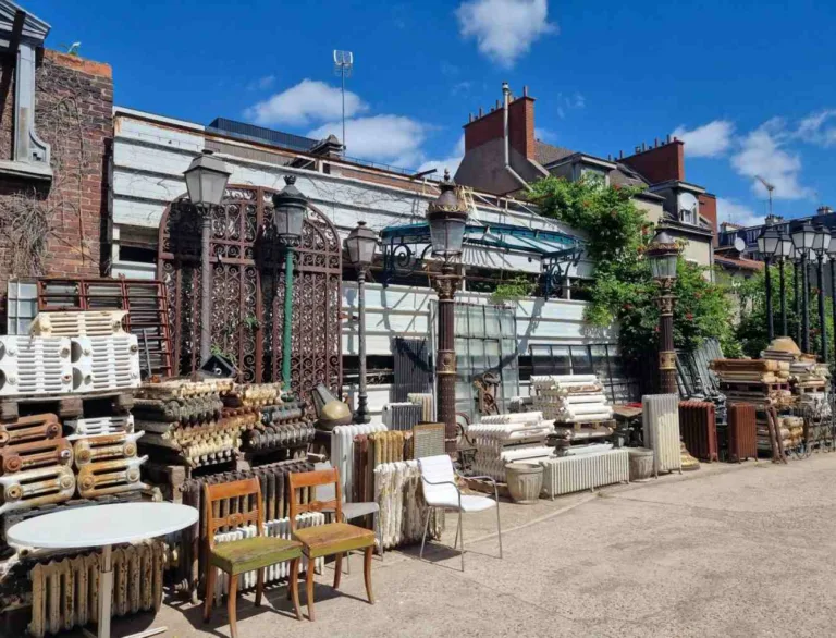 Marche LEntrepot Marche aux Puces de Saint Ouen Brocante Antiquaire Saint Ouen France 1 768x586