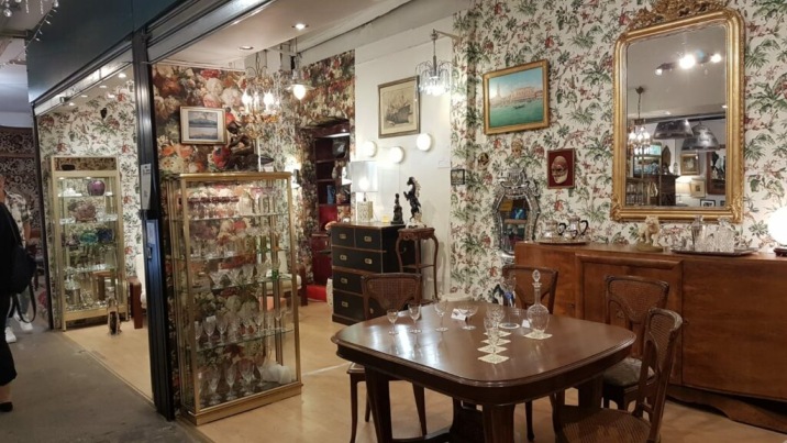 Stephane Forest Brocante Antiquaire Versailles France