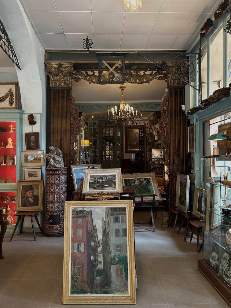 Antiquites Bastian Brocante Antiquaire Strasbourg France 1