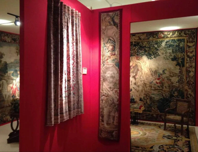 Le Village Suisse Brocante Antiquaire Paris France 1 768x590