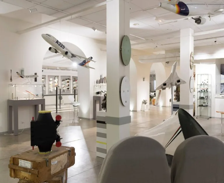 Marc Labarbe Maison de Vente aux Encheres Brocante Antiquaire Toulouse France 768x626