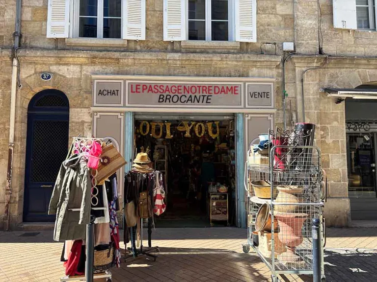 Le Passage Notre Dame Brocante Antiquaire Bordeaux France 768x576