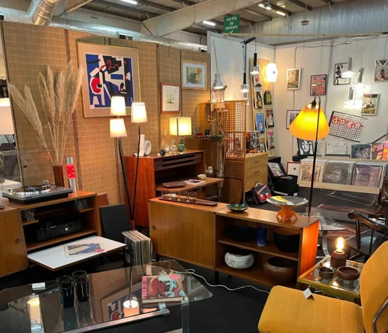 Les Puces Rouenaises 2026 Hiver 2026 Brocante Antiquaire Rouen France 768x660