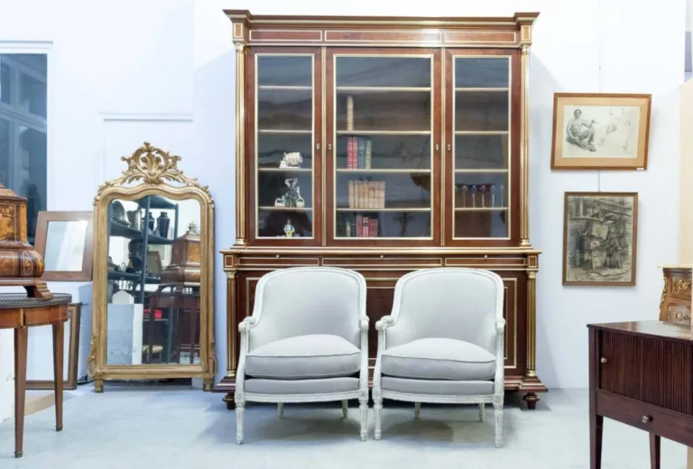 Age dOr Antiquites Brocante Antiquaire Lille France 1 768x520