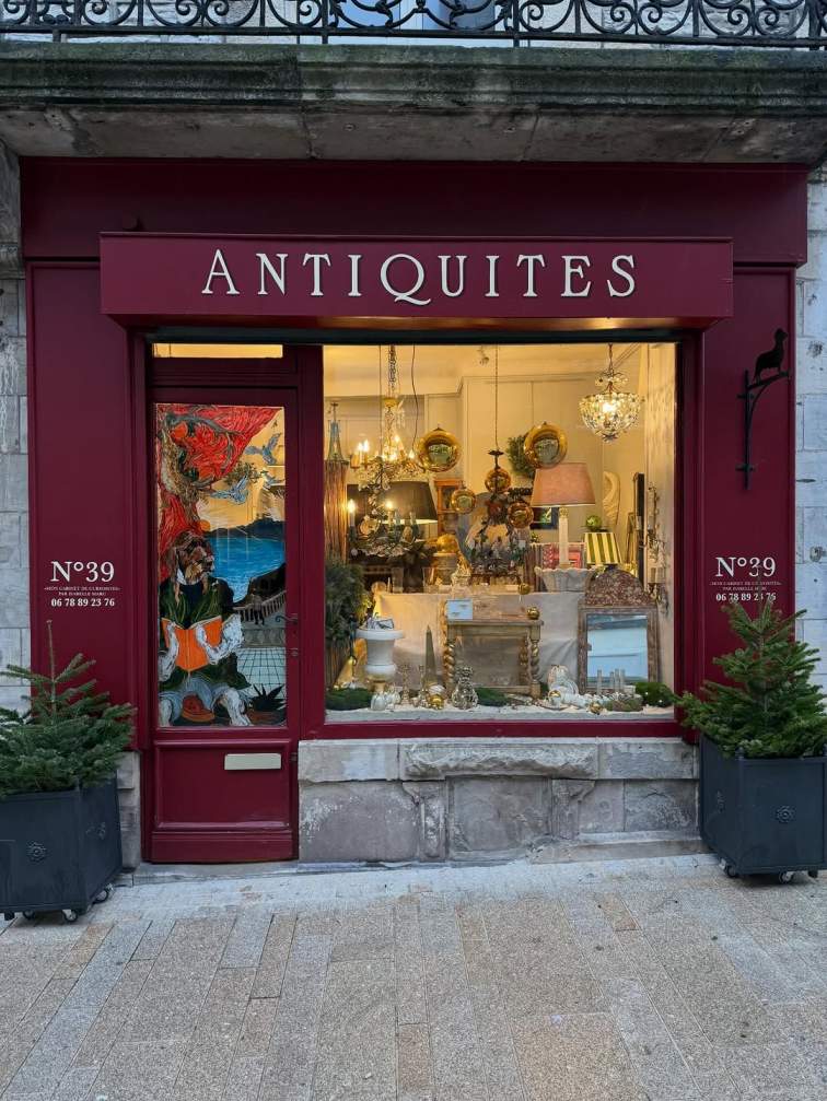 Isabelle Marc Brocante Antiquaire Biarritz France 1