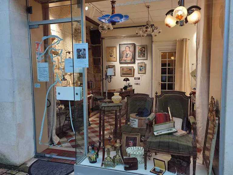 Au Temps dAbelina Brocante Antiquaire Luynes France 1 768x576