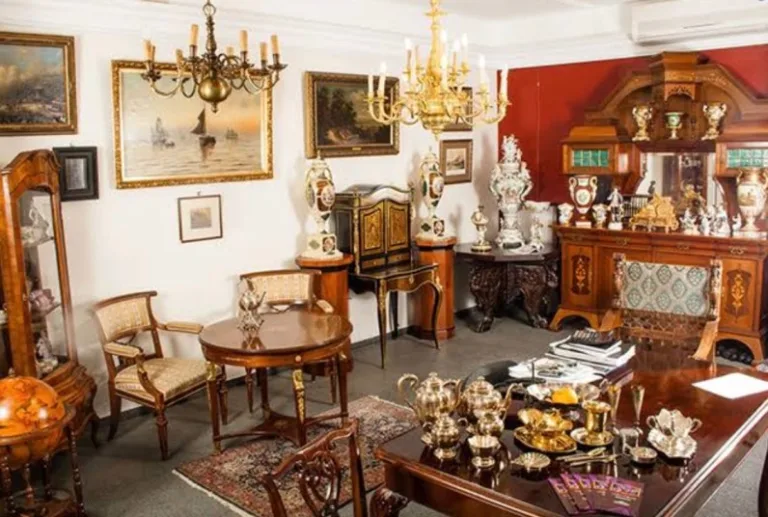 Maison Leon de la Parnasse Brocante Antiquaire Boulogne Billancourt France 1 768x517