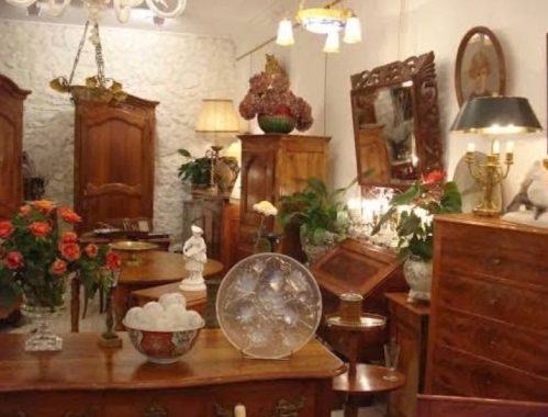 Au Chevalier Bayard Brocante Antiquaire Grenoble France 1