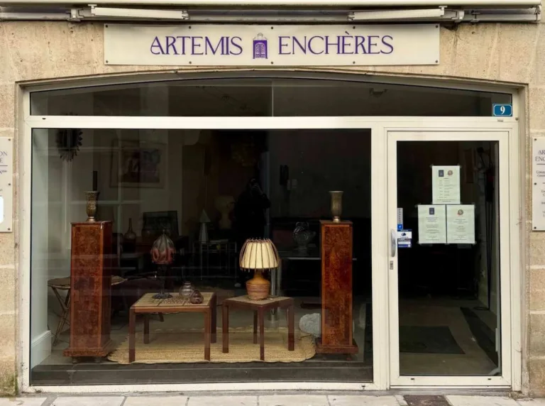Artemis Encheres Maison de Vente aux Encheres Brocante Antiquaire La Rochelle France 1 768x572